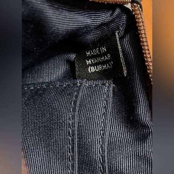 Coach Corner Zip Wristlet In Signature Canvas In Khaki/Black - Picture 8 of 9